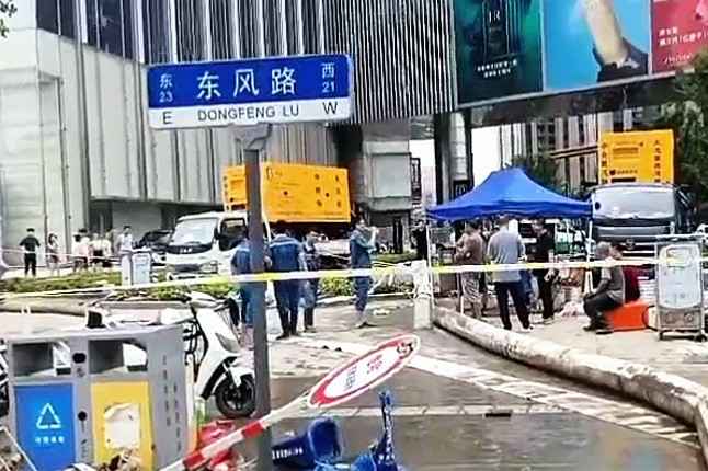 石家庄昊阳蒸汽清洗服务有限公司排涝突击队在排涝现场